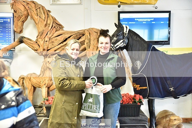 250214-153648-02598 - Freestyle Medium Gold Presentations