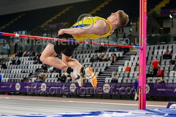 AgeInd25SAT-918722 - Field Male