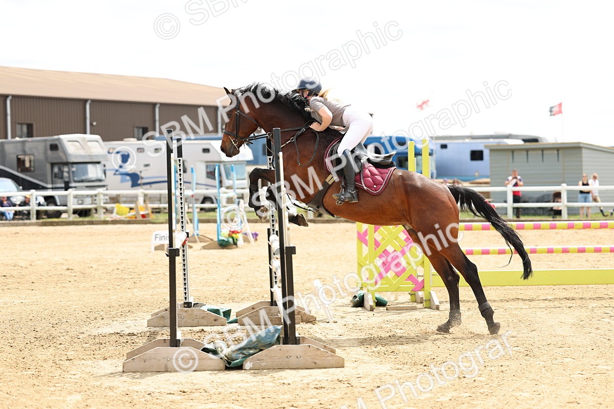 SBM_005087 - Class 18 - Senior 1.05m Open