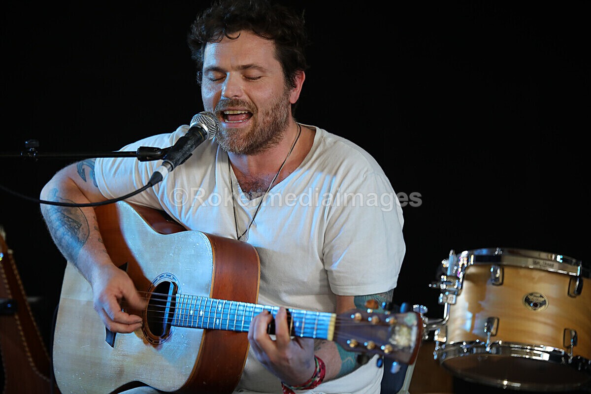 FOLK N BLUES-219 - FOLK and BLUES SEPT 2022