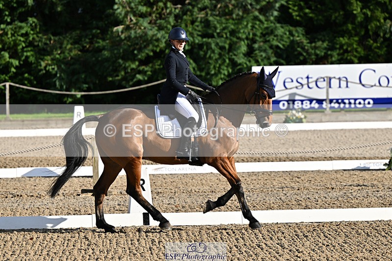 241023-143922-00355 - 102-Holly.Morris-ROYALE.LOUIS