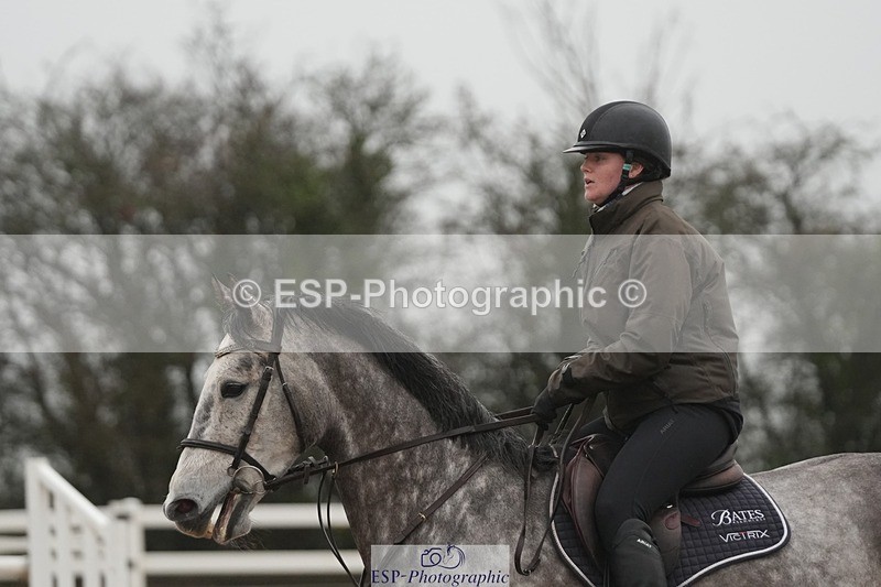 251207-121007-01985 - Cls 20 Snr Newcomers and 1.10m