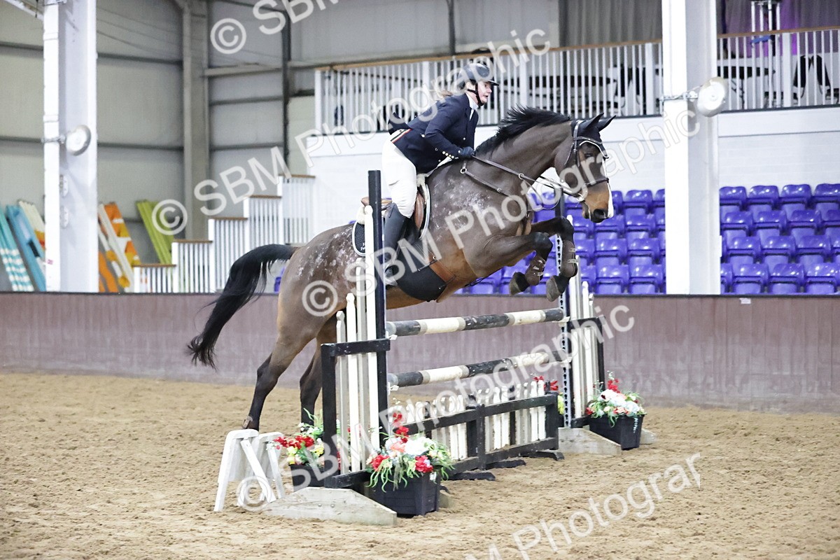 SBM_001133 - Class 4 - Senior Newcomers/ 1.10m Open