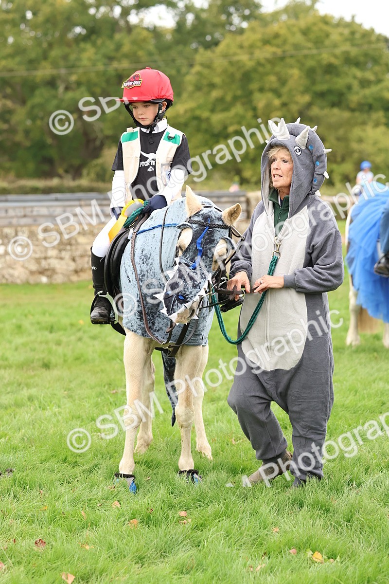 SBM_61721 - S37a - Fancy Dress Showing