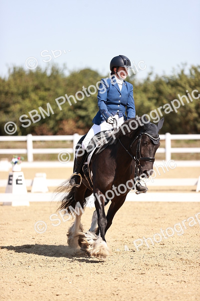 SBM_004584 - Class 12 - Novice 5 - 10.31-11.41