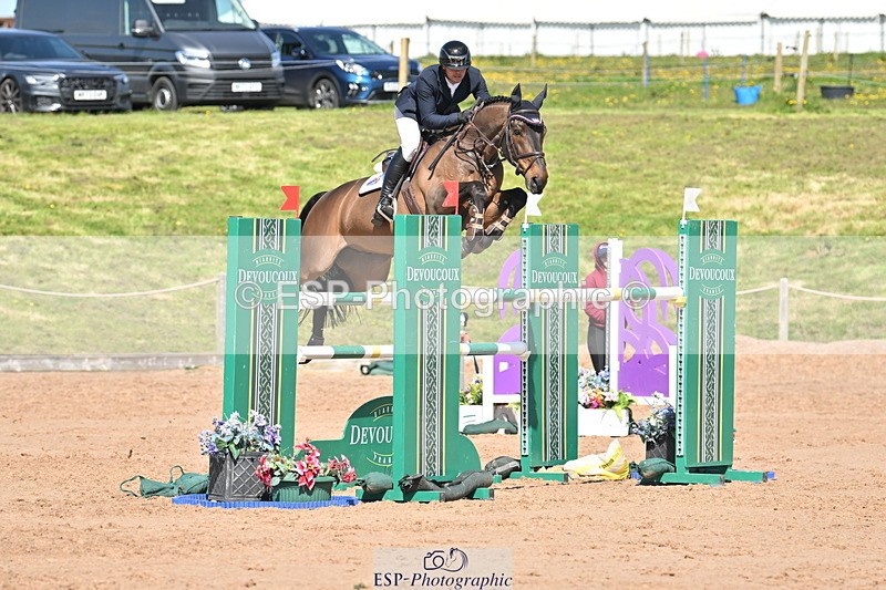 240420A-145818-11913 - Cls 7, 2 Star Medium Tour 1.35m