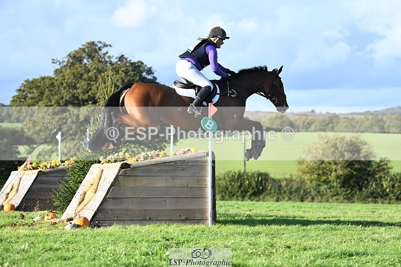 231022-152914-29153 - 359-ROSSDARRAGH.NERO-Charlotte.Rowe-XC