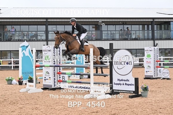 BPP_4540 - CLASS 5 WED Redpost Equestrian Senior Foxhunter/1.20m Open