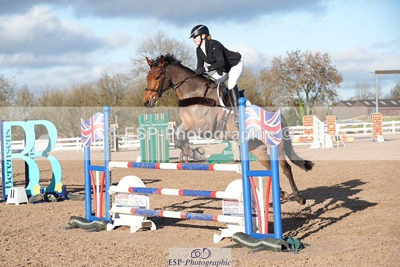 251130-132925-01248 - Cls 15 - 17 Children on Horses