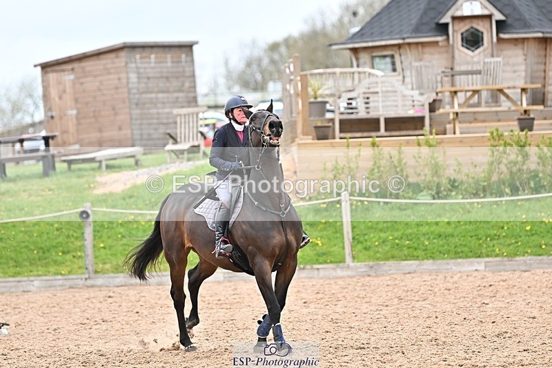 250414-120139-00761 - 1.10m Round 1