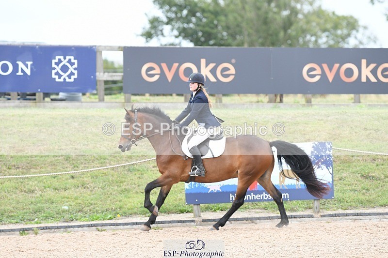 250807-135014-01368 - 90cm Round 2