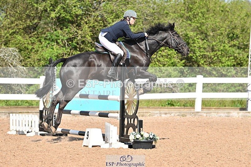 240509A-100940-00377 - Cls 1 British Novice and 90cm Open