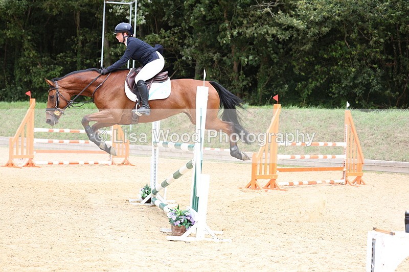 3E7A6310 - Class 8: Senior Newcomers/1.10m open