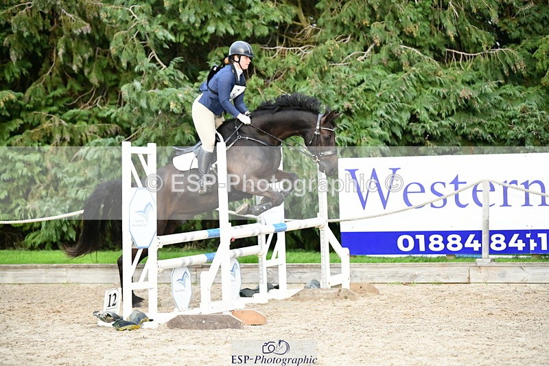 251004A-173926-02545 - Classes 12 & 13 90cm