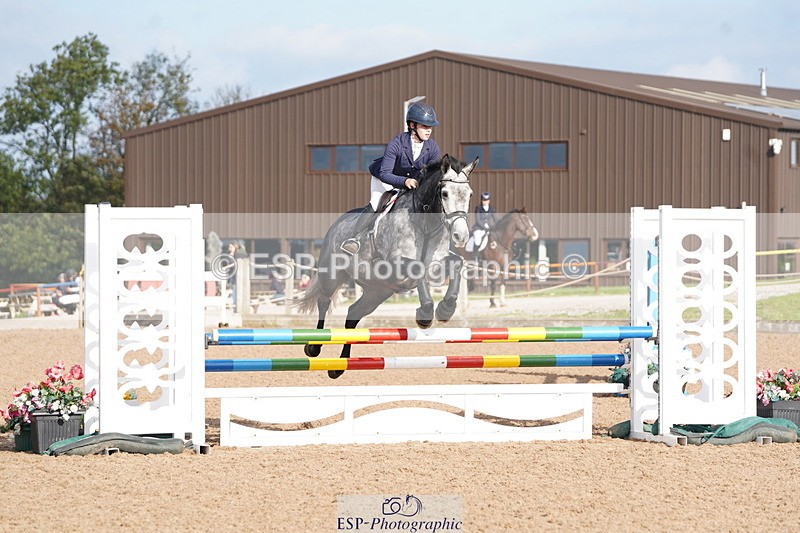 241005A-095900-04370 - SAT Cls 8 Snr British Novice & 90cm Open