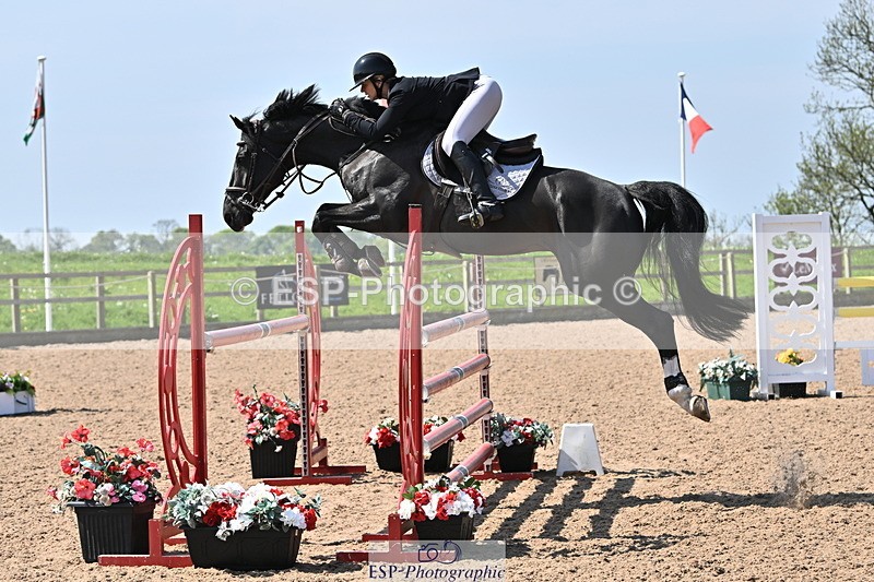 240509A-111538-01090 - Cls 9 Snr 1.20m Open