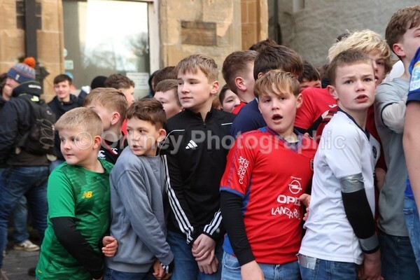 AA076362 - New Years Boys Ba'