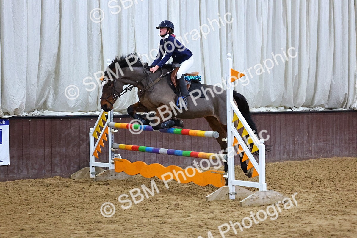 SBM_002826 - Class 6 - Holly & Ivy Stakes - 90cm