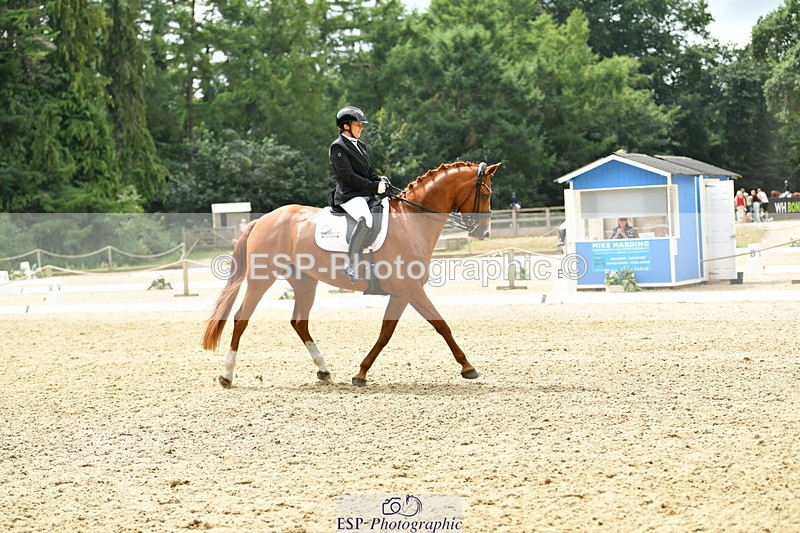 250718A-140638-01986 - 068-Stacey.Escrig-JOIE.DE.VIVRE.III