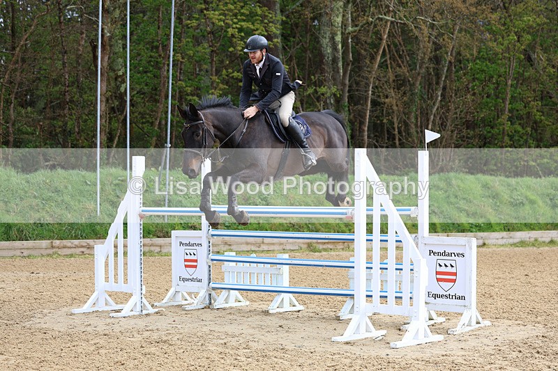 3E7A2497 - Class 9: Senior 1.30m open