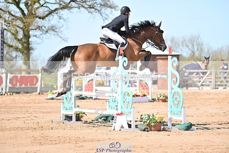 240420A-141124-11642 - Cls 7, 2 Star Medium Tour 1.35m