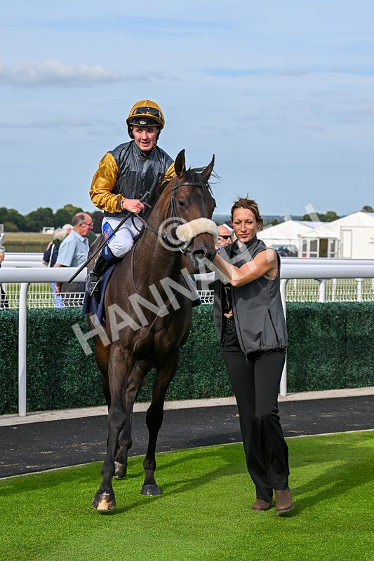 050724-Race 1-Beauty Queen-1458 - Race 1