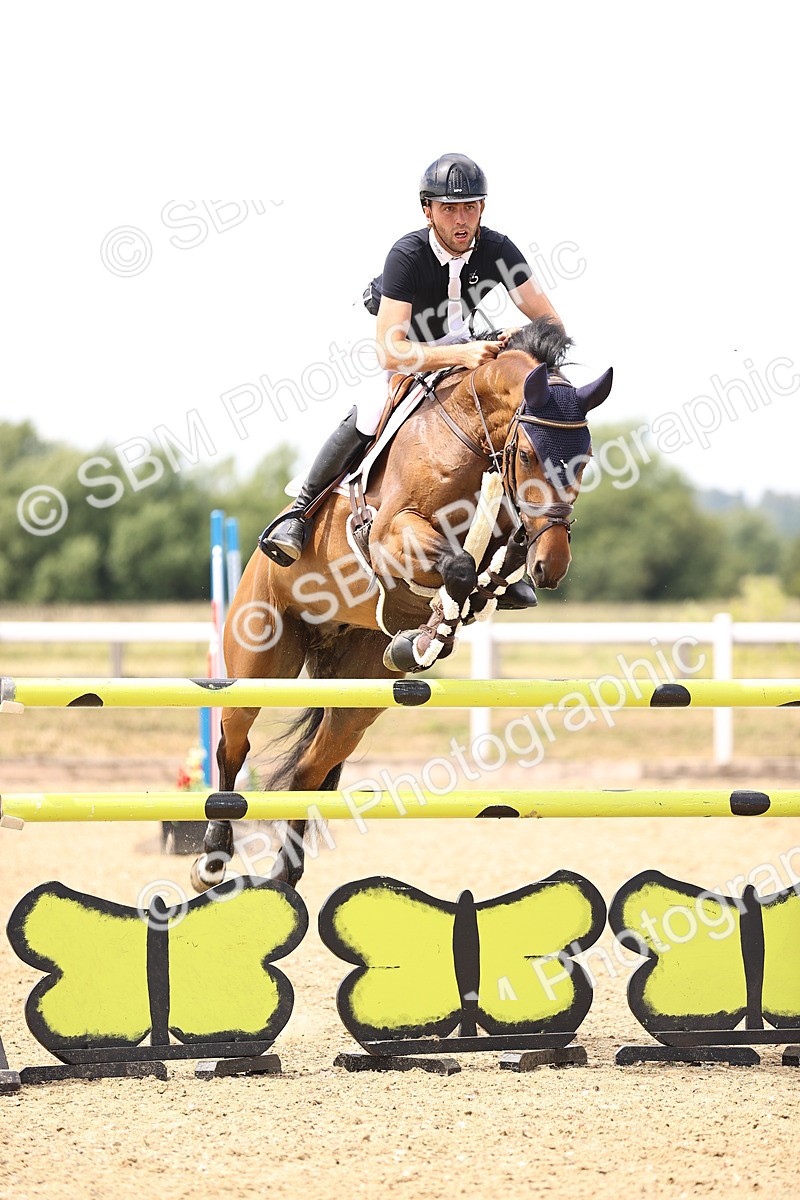 SBM_001649 - Class 16 - GFS Senior Newcomers 1.25m