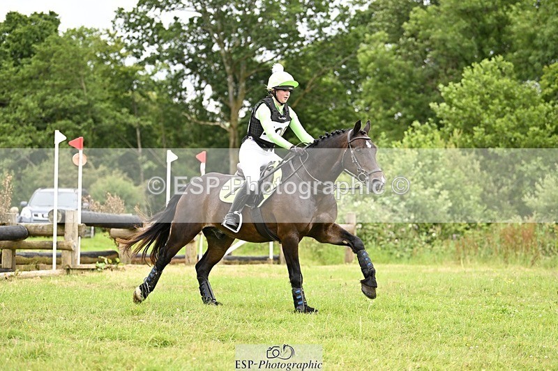 240630-153957-02742 - 708-Maddie_Julian-Carbis_Jewels