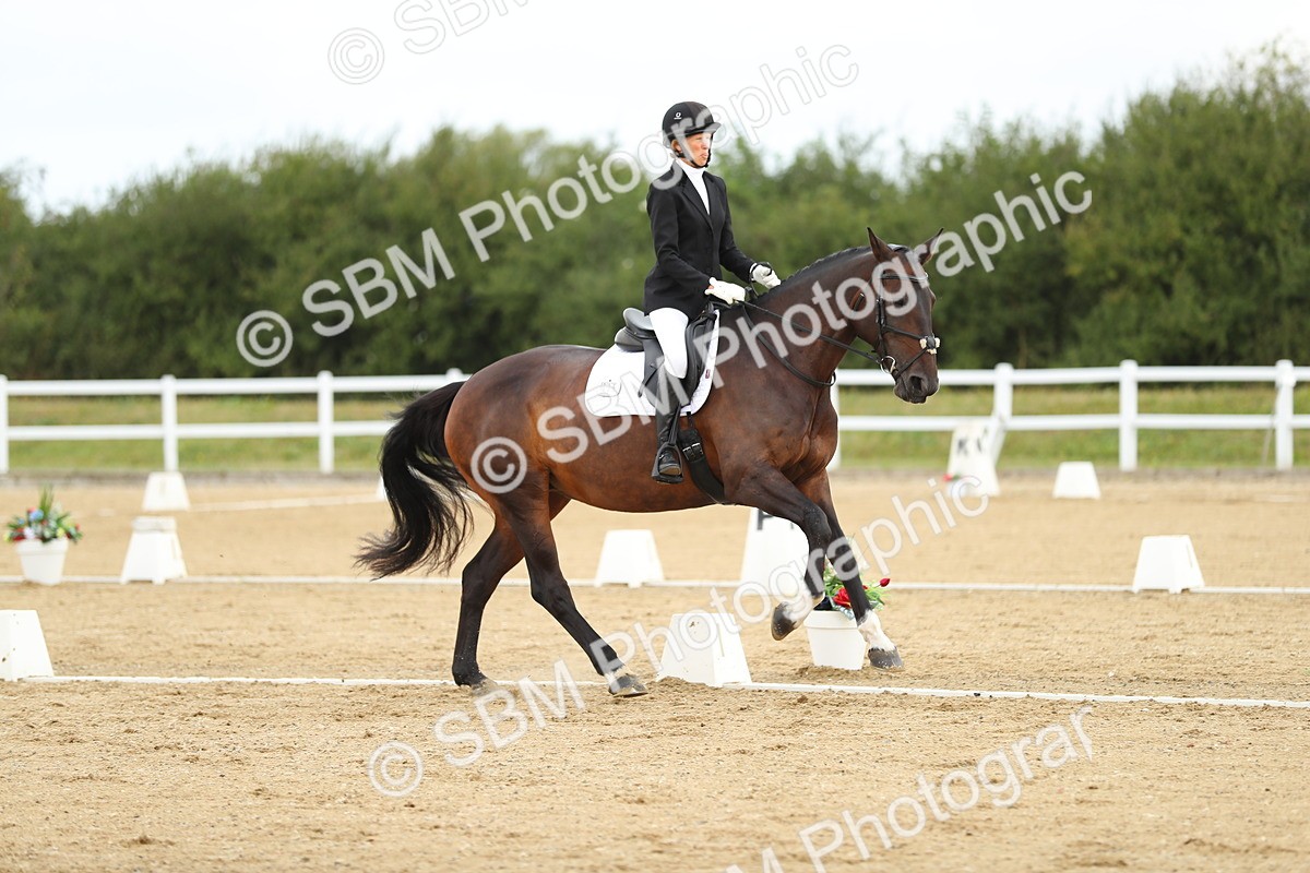 SBM_015064 - Class 13 - Novice 23 - 8,30-9.33