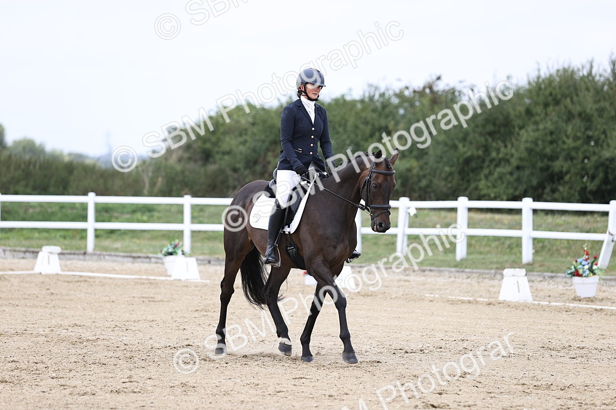 SBM_016866 - Class 14 Novice 23 - 11.53-12.56