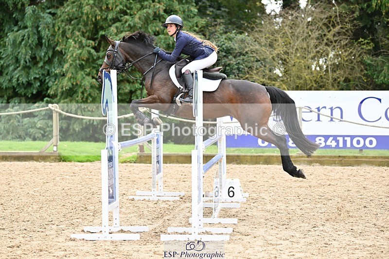 230930-122742-00478 - Cls 5 Pony Foxhunter & 1.10m Open