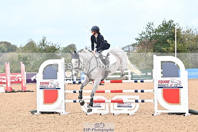 261014-124818-00492 - Cls  05 Snr Newcomers & 1.10m Open