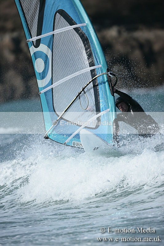 WS 020413-34 - Windsurfing