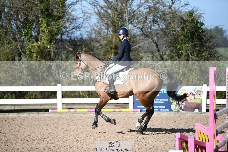 250330-102232-06084 - Cls 32 British Novice and 90cm
