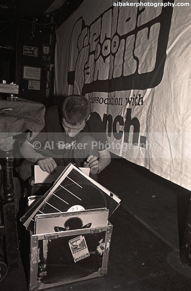 36 mark-rae - Friends-&-Family @ the-roadhouse 16.12.00