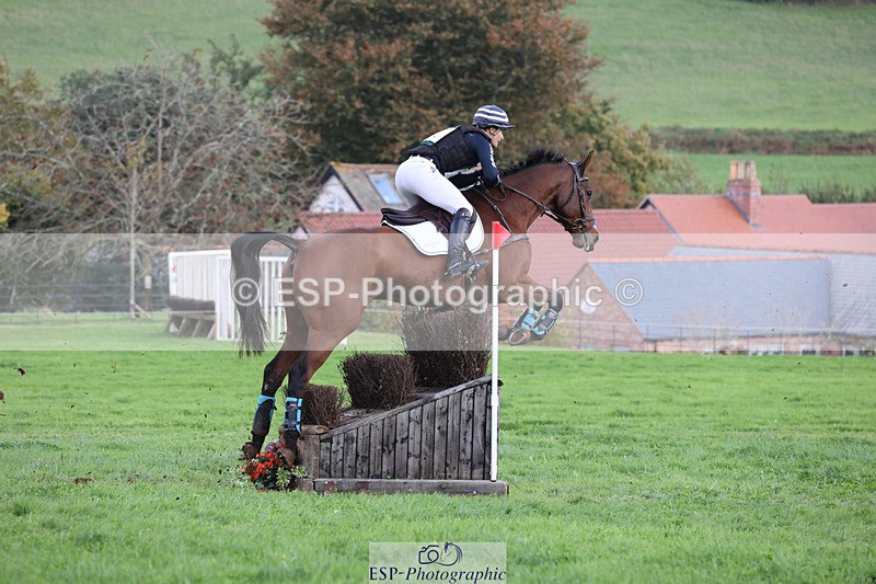 241025-122146-08035 - 127-Alexander.Bragg-STARSTRUCK.III