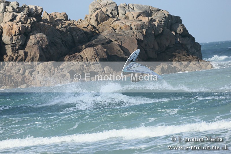 WS 020413-254 - Windsurfing