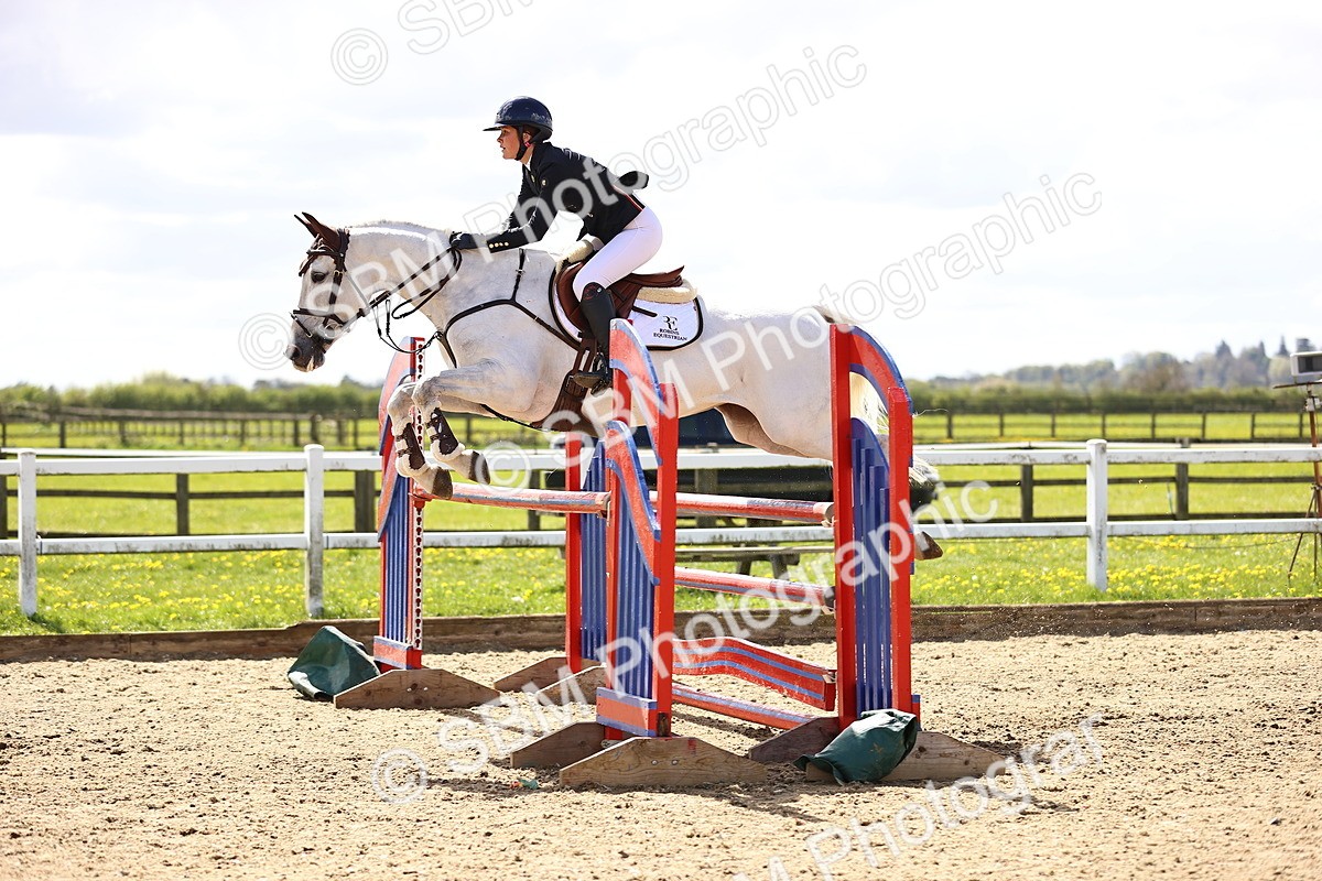 SBM_004289 - Class 17 - Senior Newcomers - 1.10m