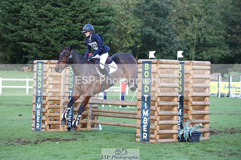 231022-160645-30111 - 552-MONBEG.BY.MAGIC-Xanthe.Baylis-TrotUp+SJ