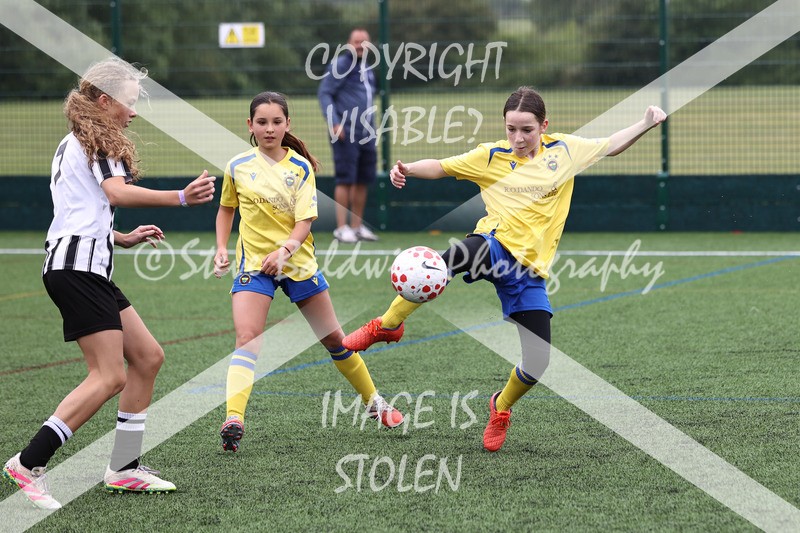 1DX32419 - Sat 6th U12 Girls