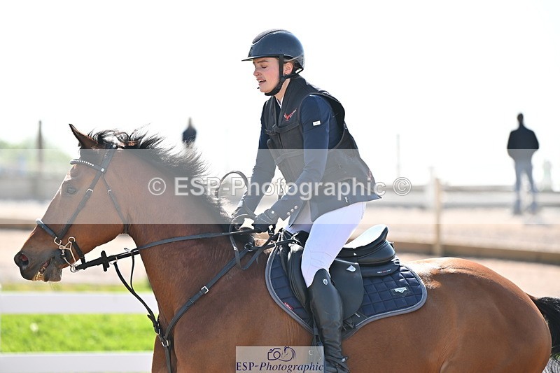 240509A-100547-00353 - Cls 1 British Novice and 90cm Open