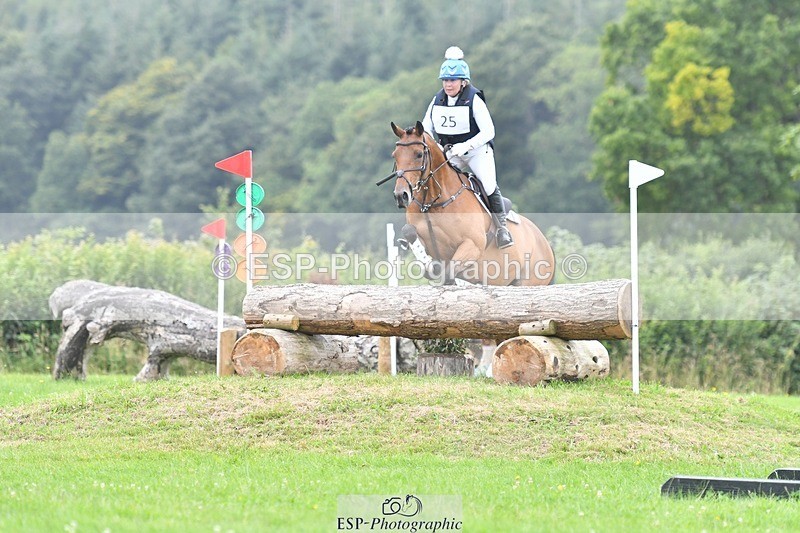 240803-115623-03403 - 025-Trilby_Crewes-WATERNISH_BRIDLE_LANE