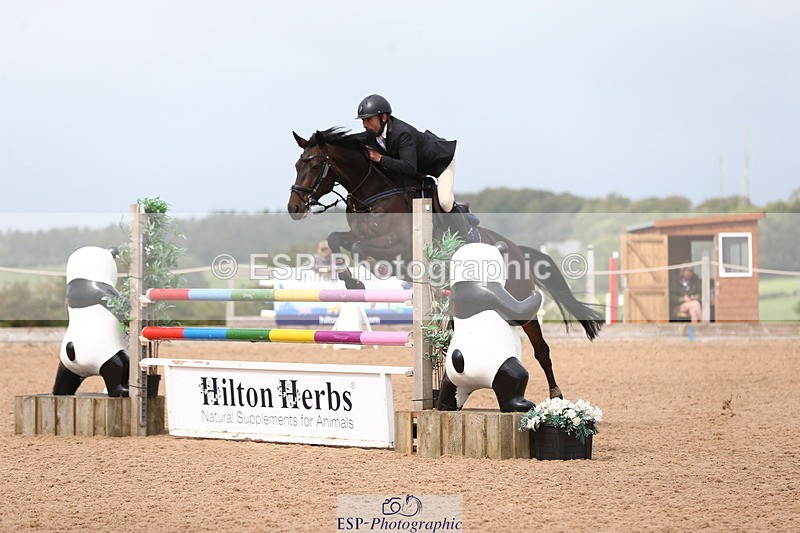 230812A-121203-08816 - Cls 32 Foxhunter