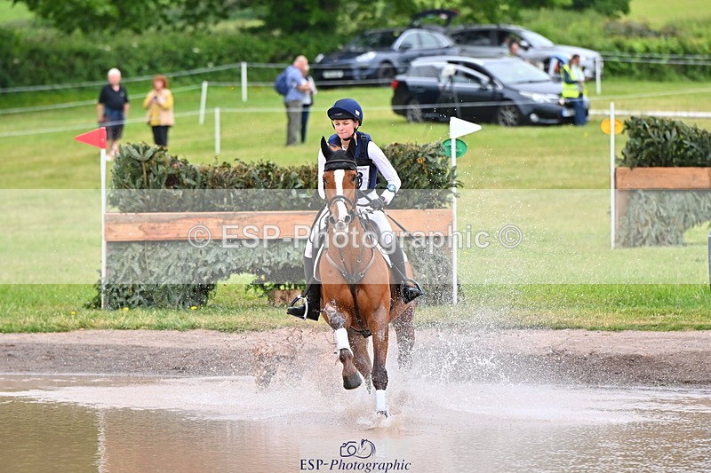 250524A-120509-10079 - B-313-Cosby.Green-ESPRIT.DE.FEU