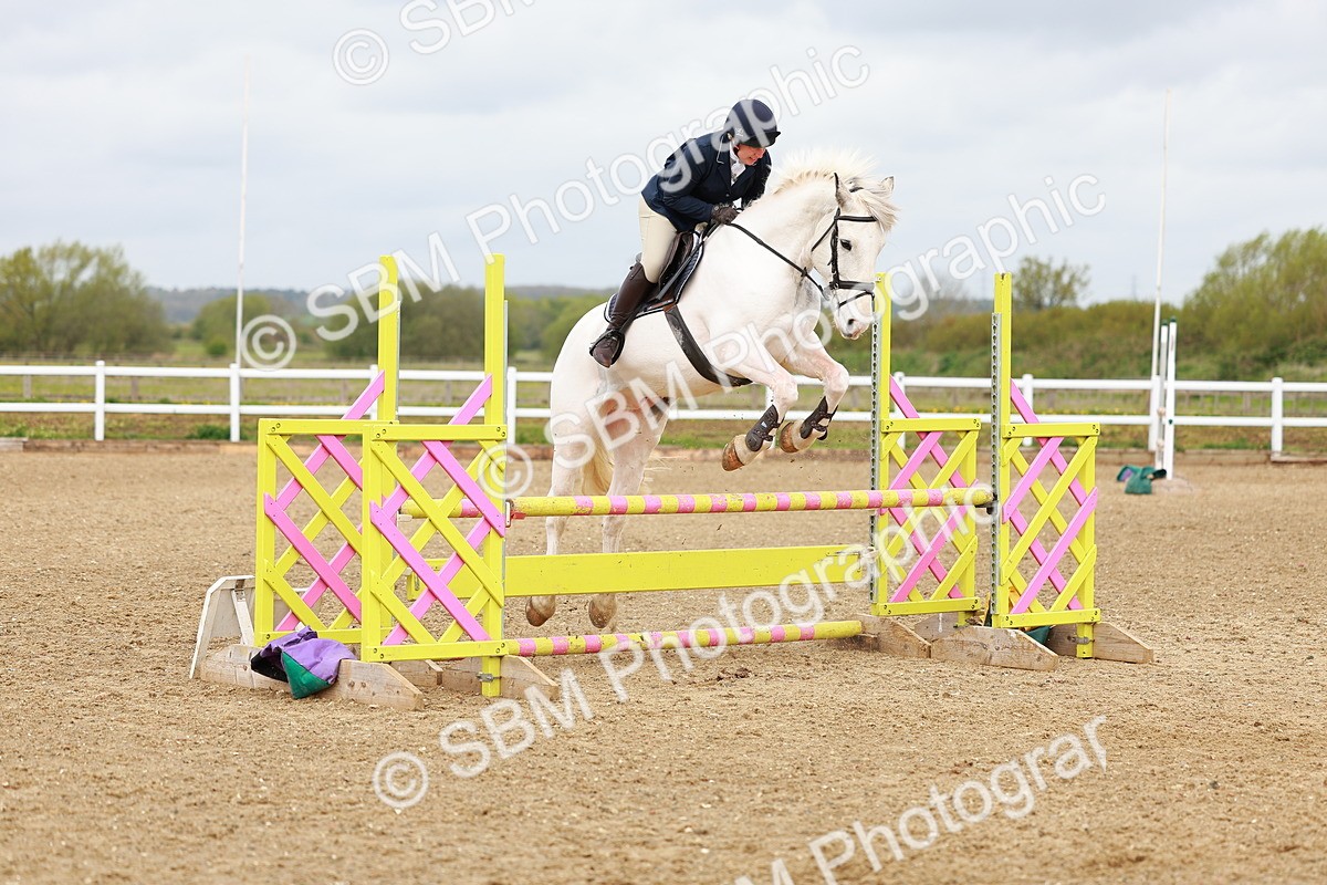 SBM_001920 - class 8 - Senior British Novice - 90cm