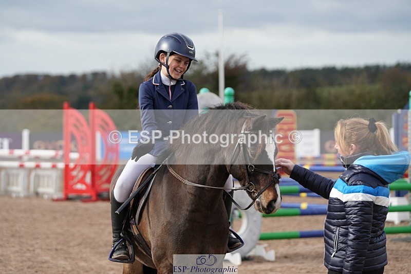 251026-123025-02389 - Cls 4 Pony Winter Novice + 80cm Open
