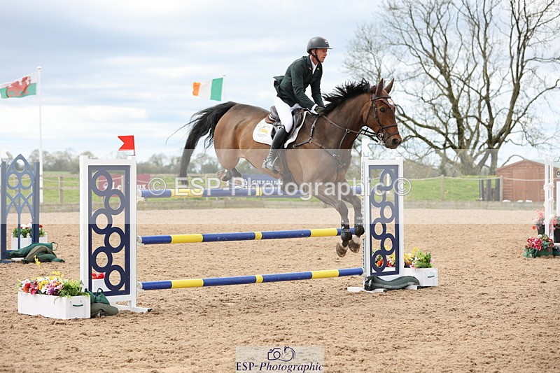 240419A-115716-06915 - Cls 6, 2 Star Medium Tour 1.35m