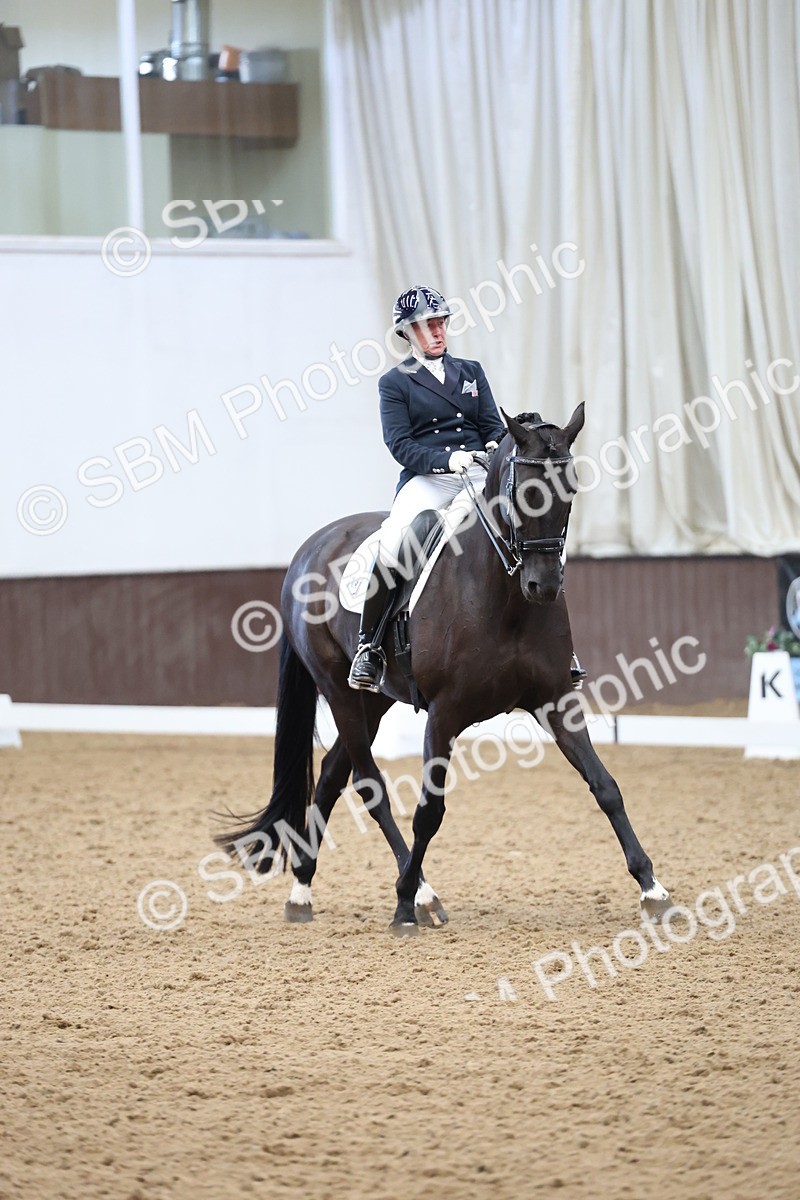 SBM_004773 - Class 9 - FEI Inter 1 Gold - 16.59-17.47