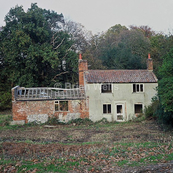 Strawberry Hall, Felmingham - Abode's