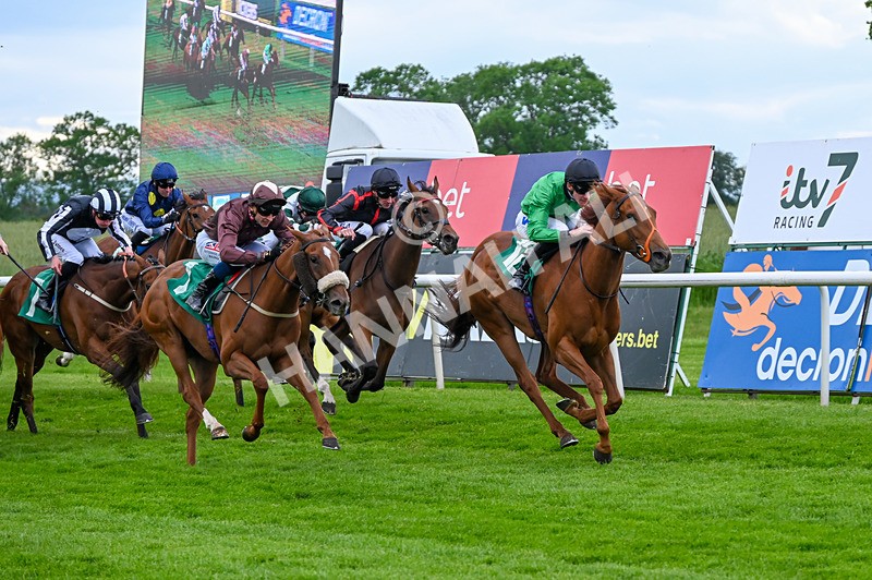 310526-Race 7-Annastarzy-9423 - Race 7 18.45pm Sky Bet Build A Bet Fillies' Handicap